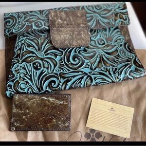NEW Patricia Nash Turquoise and Brown Embossed Clutch purse with dust bag